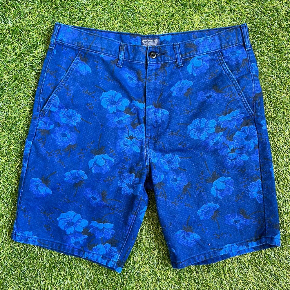 Levi’s Floral Print Shorts